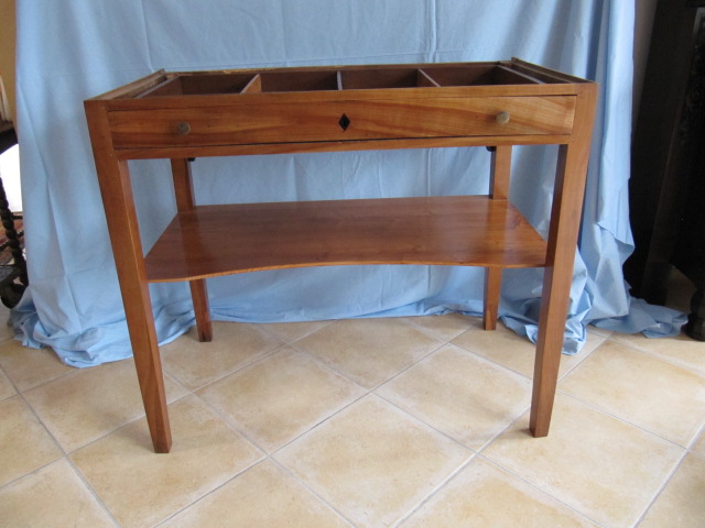 Biedermeier Schreibpult in Kirschbaum