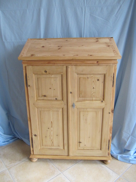 Antikes Stehpult in Weichholz