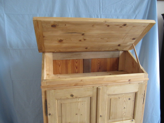 Antikes Stehpult in Weichholz