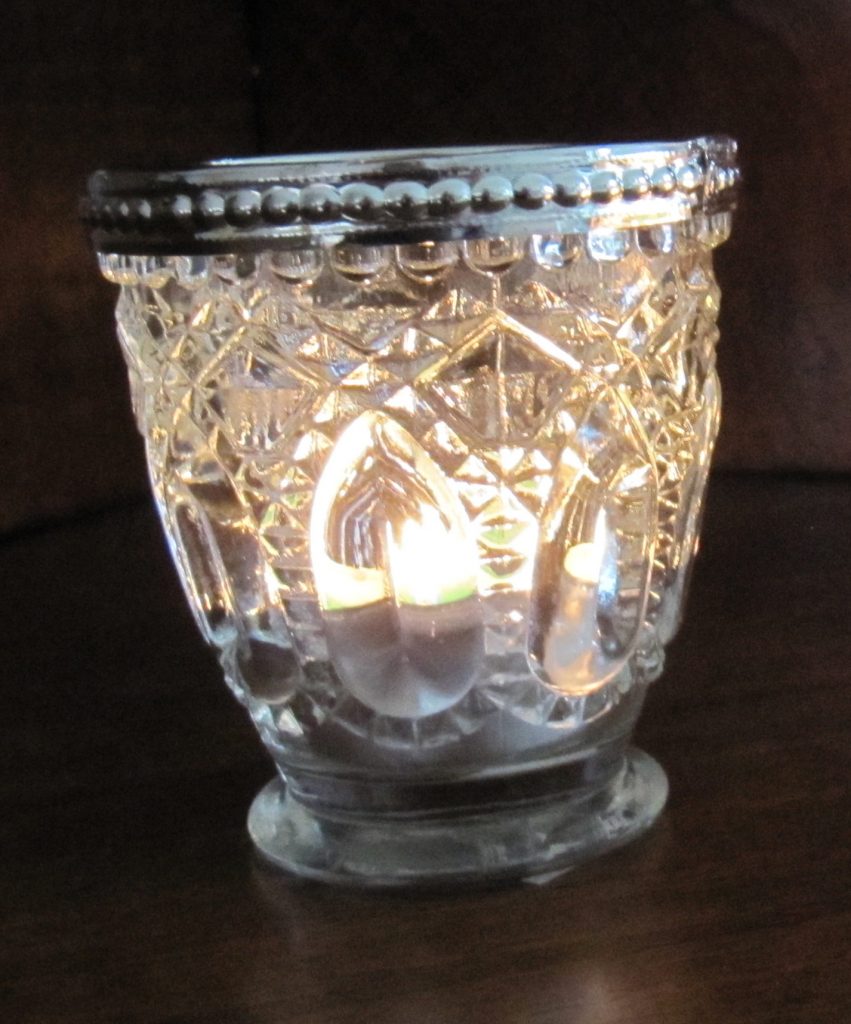 windlicht mit edlem metallrand