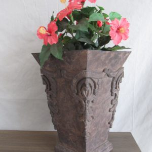 Topf/Vase im Antikstil
