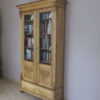 Antiker Weichholz Bücherschrank mit 5 Einlegeböden – Bild 8