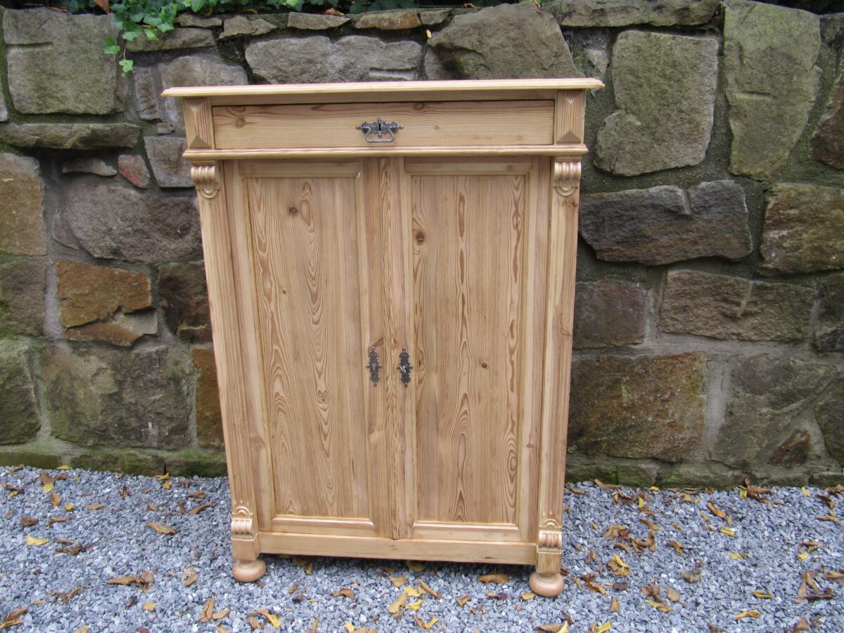 Gründerzeit Vertiko in Weichholz