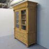 Antike Weichholzvitrine mit 2 Türen und 2 Schubladen aus der Gründerzeit/reserviert