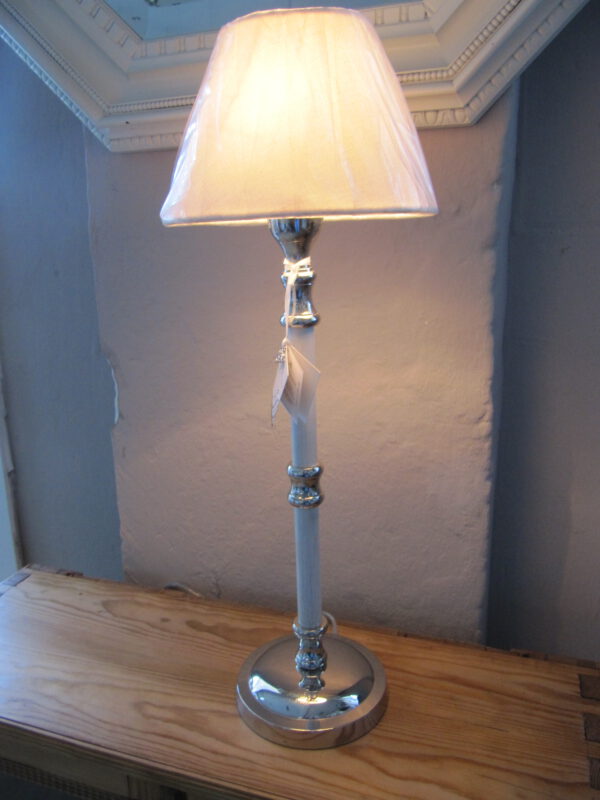 Edle Lene Bjerre Tischlampe in weiss mit silber – Bild 2