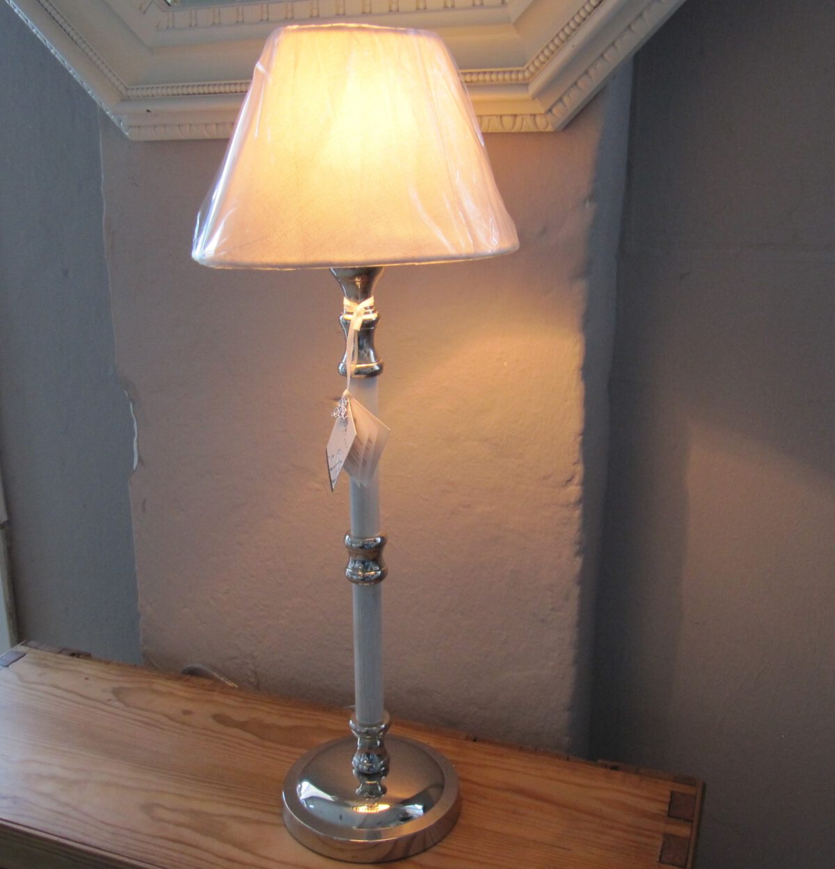 Edle Lene Bjerre Tischlampe in weiss mit silber